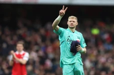 Kiper Aaron Ramsdale:...