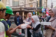 Tebar Kebaikan Ramadan,...