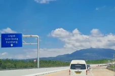 Tol Cisumdawu Ruas Cimalaka-Dawuan...