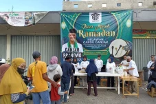 Penuhi Kebutuhan Lebaran,...