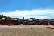 Truk Antre hingga 12...