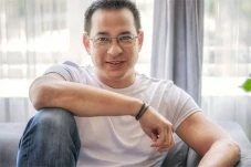 Ari Wibowo Gugat Cerai...