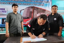 Gelar Mudik Gratis,...