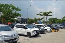 H-6 Lebaran, Mobil Pelat...