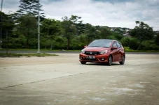 Honda Brio Mobil Terlaris...