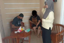 Pergoki Maling dengan...