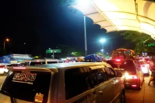 Pelabuhan Merak Penuh,...