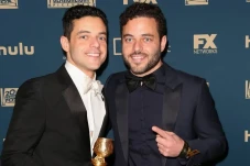 10 Artis Hollywood yang...