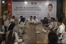 Penuh Semangat di Tengah...