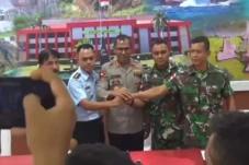 Kerusuhan Pecah di GOR...