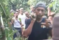 Siak Geger! Petani Karet...
