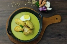 Begini Cara Makan Opor...