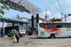 Masuk Cuti Lebaran,...
