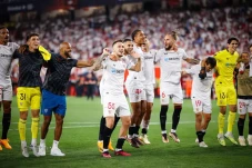 Kehebatan Sevilla: 7...