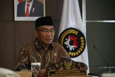 Sikapi Perbedaan 1 Syawal,...