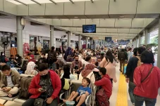 Lonjakan Pemudik di...
