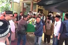 Mantan Ketua KY yang...