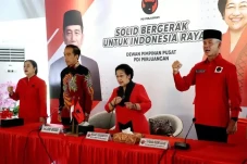 Ganjar Capres PDIP,...