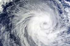 Tornado Terjang Myanmar,...