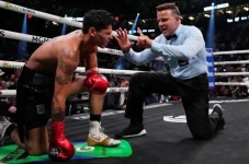 Ryan Garcia Menyerah...