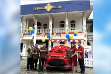 Serah Terima Hadiah...