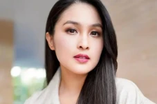 Sandra Dewi Pamer Foto...