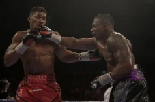 Anthony Joshua v Dillian...