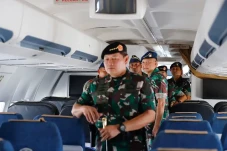 TNI AU Kirimkan Pesawat...