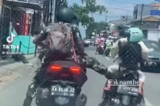 Praka ANG Penendang...