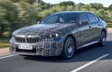 Sedan BMW Seri 5 Generasi...