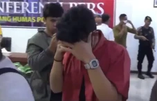 Anak Perwira Polisi...