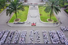 Hari Pertama Kerja,...