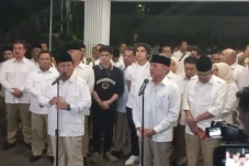 Gabung Gerindra, Iwan...
