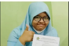 Nayla Dwi, Siswi MAN...