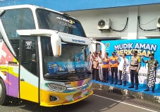 Ratusan Pemudik Diberangkatkan...