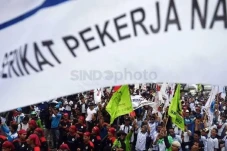 100.000 Orang Kepung...