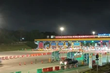 Malam Ini One Way Arus...