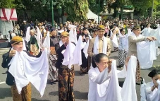 Ganjar Tak Jadi Datang...