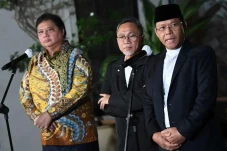 Airlangga Temui SBY,...