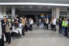 Evakuasi Tahap Dua,...