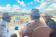 Momen Kebersamaan Prabowo-Yusril...