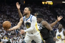 Hasil Playoff NBA: Warriors...