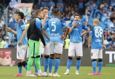 Napoli Siap Gelar Pesta...