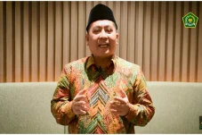 Bertemu di Surabaya,...