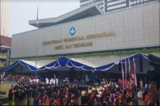 Peringatan Hardiknas...