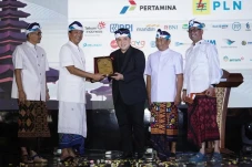 BUMN Jadi Benteng Ekonomi,...