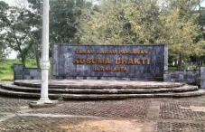 Gibran Bidik Taman Makam...