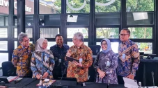 Triwulan Pertama, Kinerja...