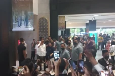 Usai ke Pasar Tanah...