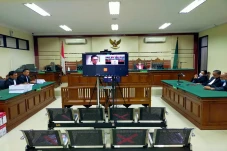Terjerat Suap Rp10,5...